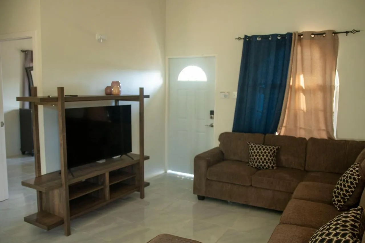 Two King Beds Near Puerto Seco Beach ديسكفري باي بيت للعطل