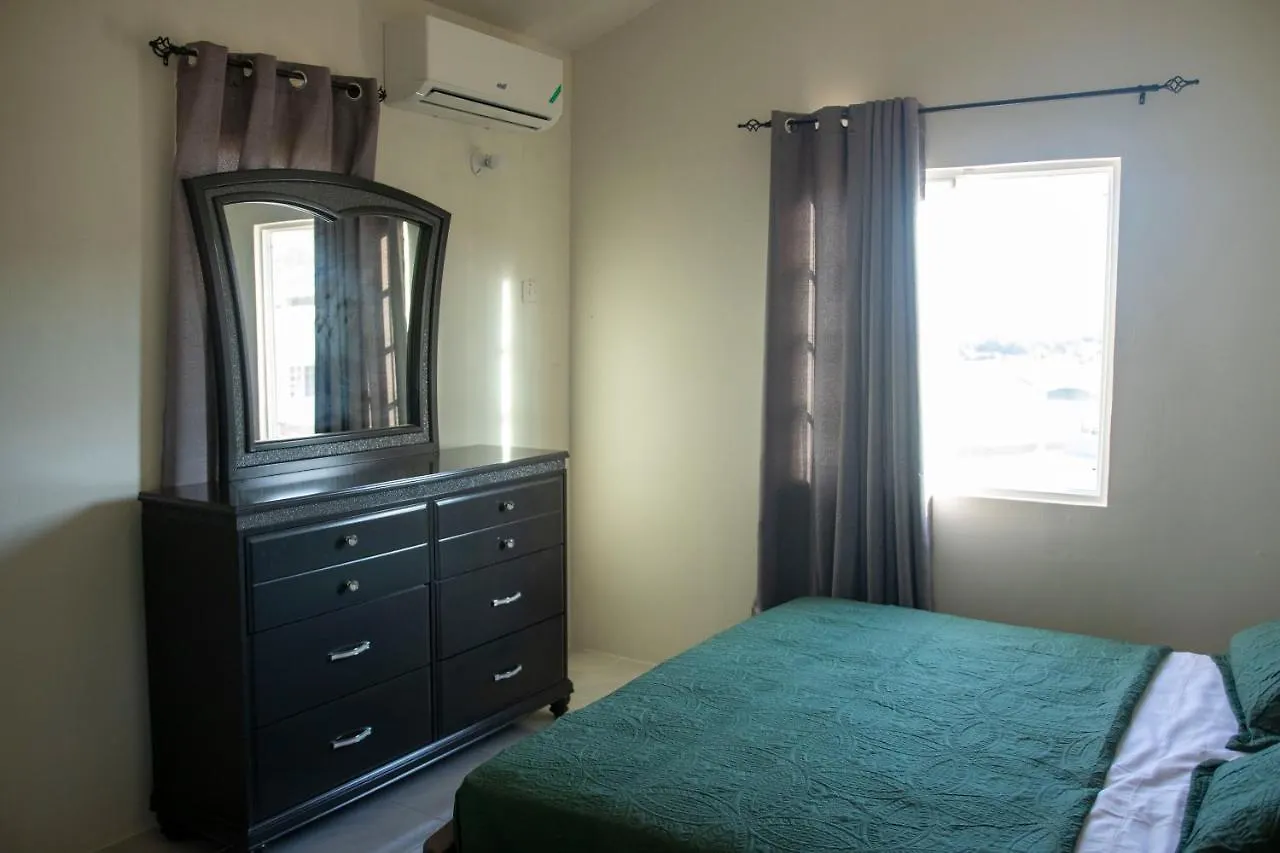 Two King Beds Near Puerto Seco Beach ديسكفري باي جامايكا